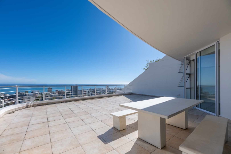 To Let 2 Bedroom Property for Rent in Sea Point Western Cape
